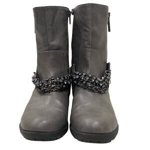 Simply Vera Vera Wang Gray Faux Leather Embellished Chain Buckle Moto Boots 7.5M